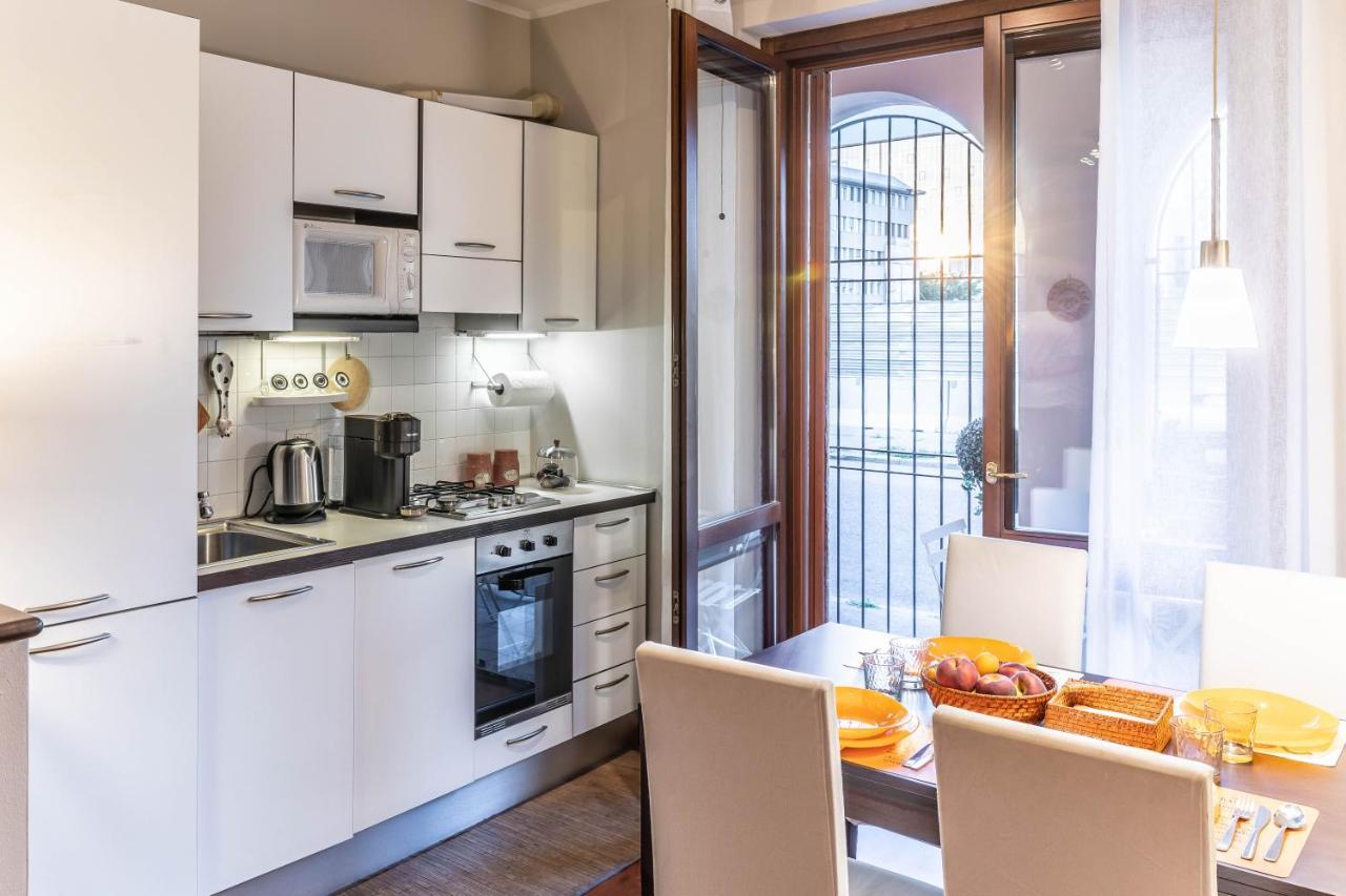 Apartament Prada House - Posto Auto Coperto Mediolan Zewnętrze zdjęcie